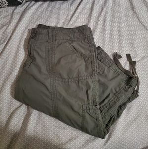 Calvin Klein performance capri pant